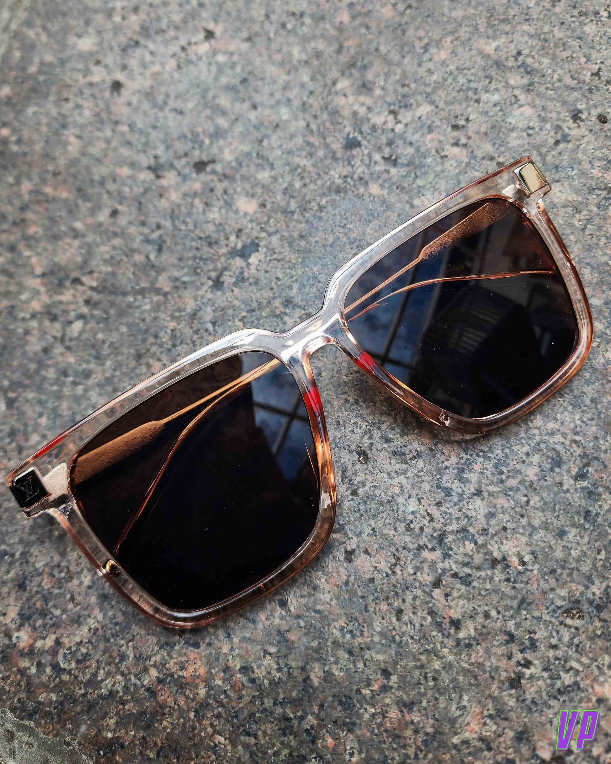 Louis Vuitton LV Rise Square Sunglasses Transparent - Men